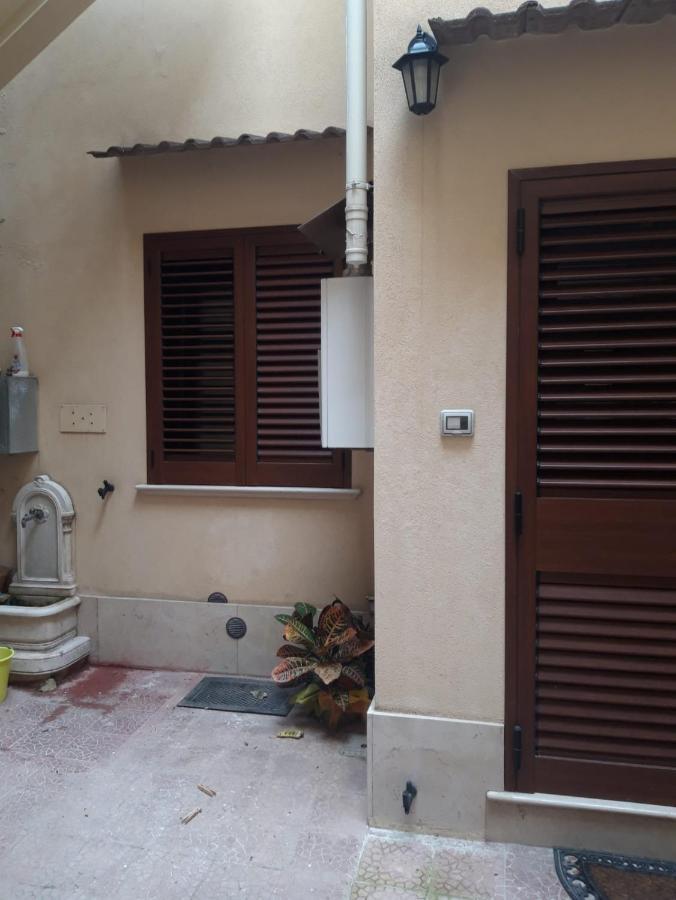 Casa Ale Bed and Breakfast Brindisi Buitenkant foto